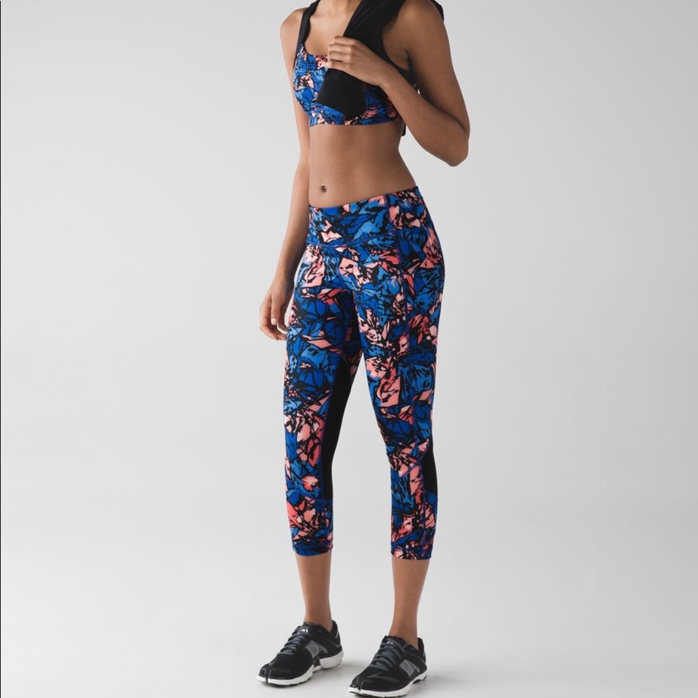 🦄 RARE Lululemon x Soul Cycle Pace Rival Crop 🦄